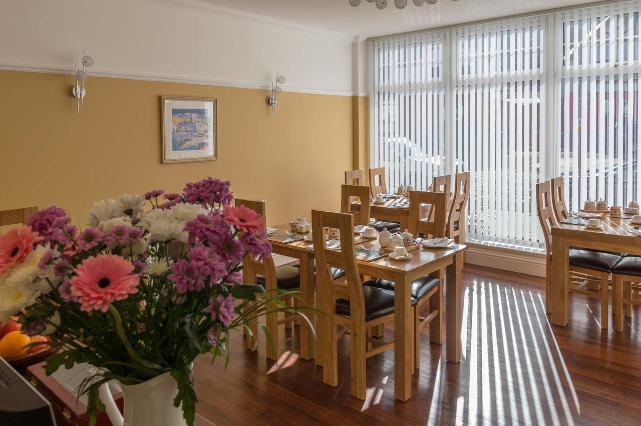 Allt Na Leven Guest House Кинлохлевън Екстериор снимка